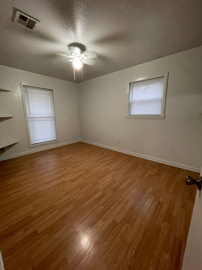 Building Photo - Beautiful 3 Bedroom home in Haughton!