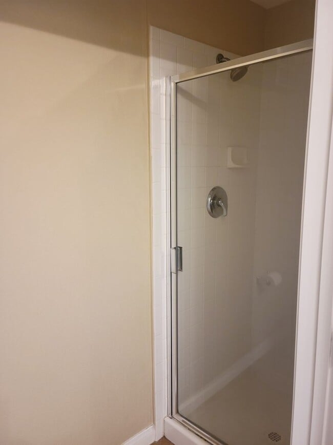 Building Photo - Trailwood Dr #2112