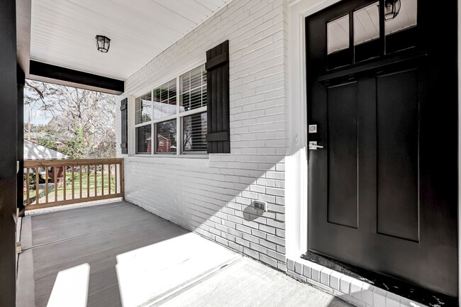 Building Photo - 536 Stegall St