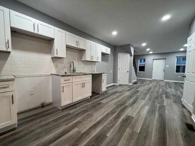 Building Photo - Anika Homes 3 Bedroom