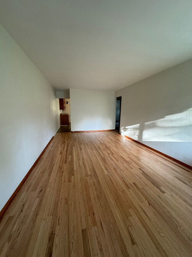 Foto del edificio - 3013 Blakeley Ave