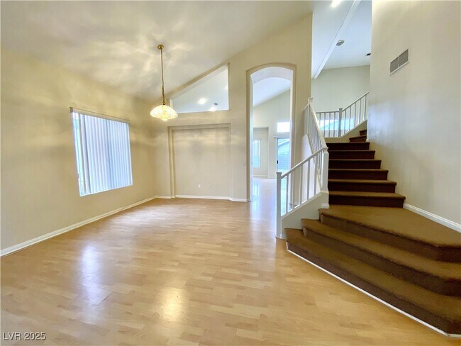 Foto del edificio - 290 Tayman Park Ave