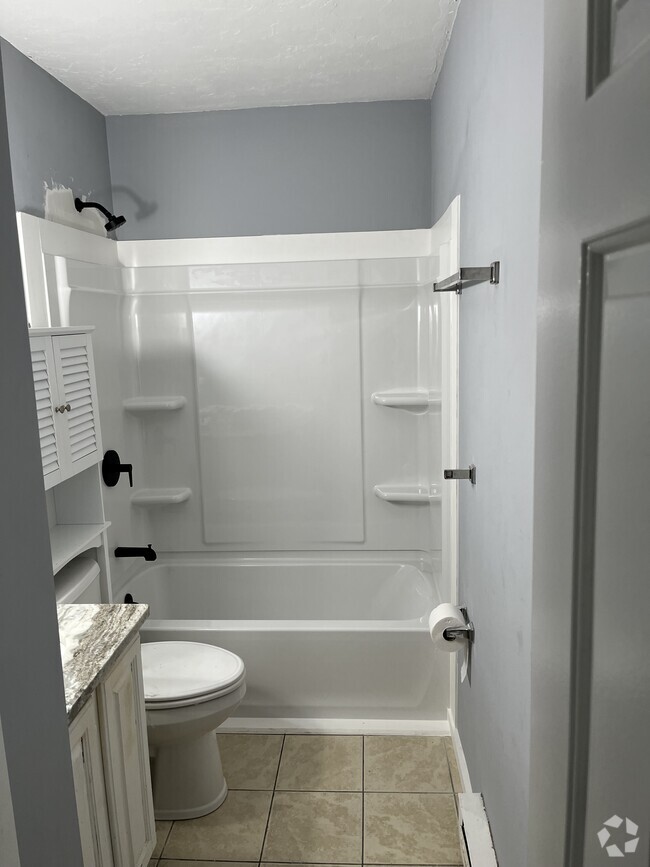Building Photo - 85 Riverview Pl