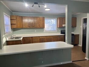 Building Photo - 3203 E Park Ave