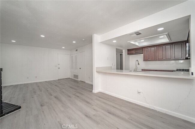 Building Photo - 1025 N Tippecanoe Ave