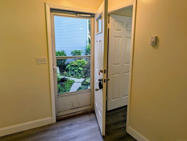 Photo - 15 Kent Ct House