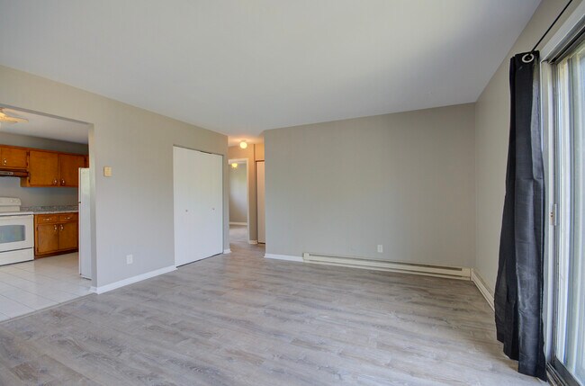 Foto del edificio - 24023 W Hazelcrest Dr