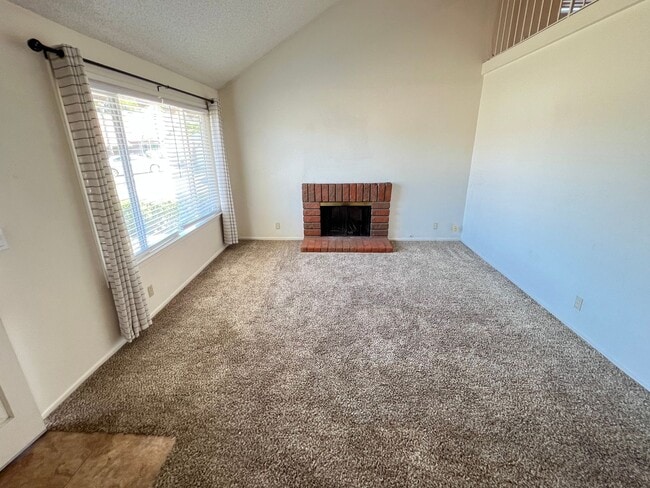 Building Photo - 1205 Piedmont Dr