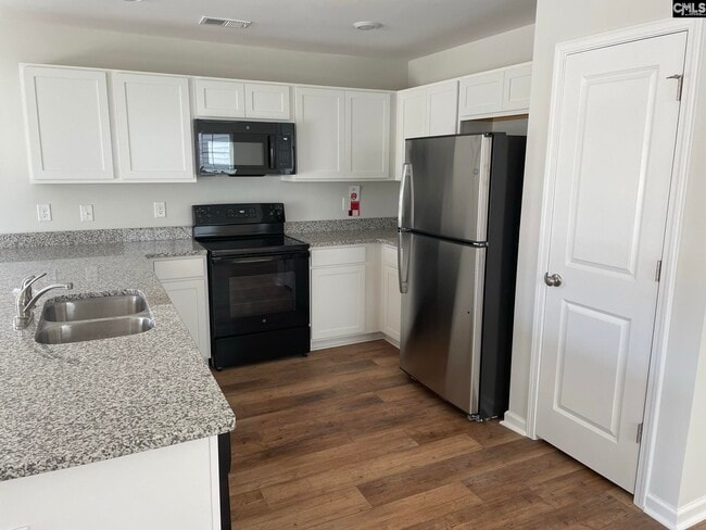 Building Photo - 425 Eclipse Ln