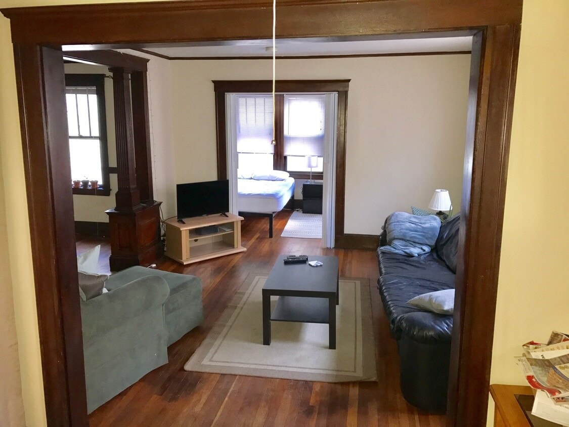 Foto principal - 171 Hillside St