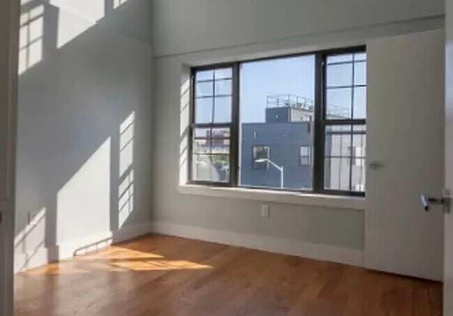 Building Photo - 155 Central Ave