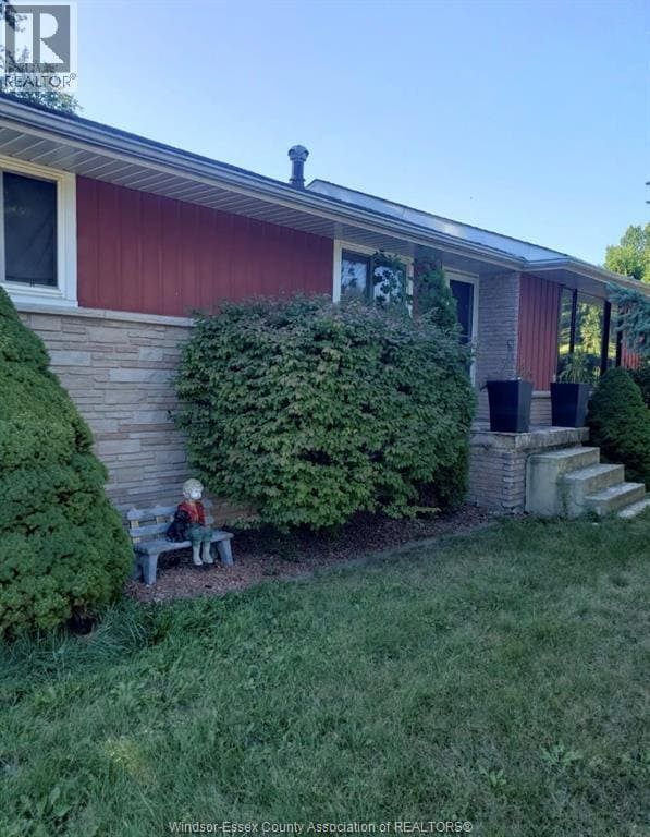 Building Photo - 2063 St Anne St