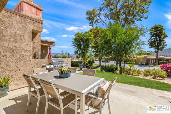 Foto del edificio - 48726 Sageflower Ln