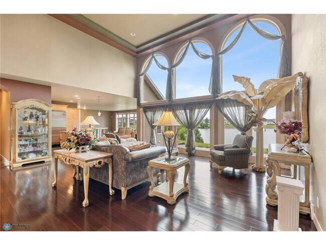 Foto del edificio - 1811-1817 7th St W