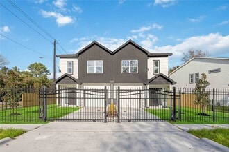 Building Photo - 7117 Springdale St