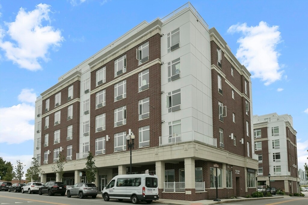Primary Photo - 2 Cliveden St