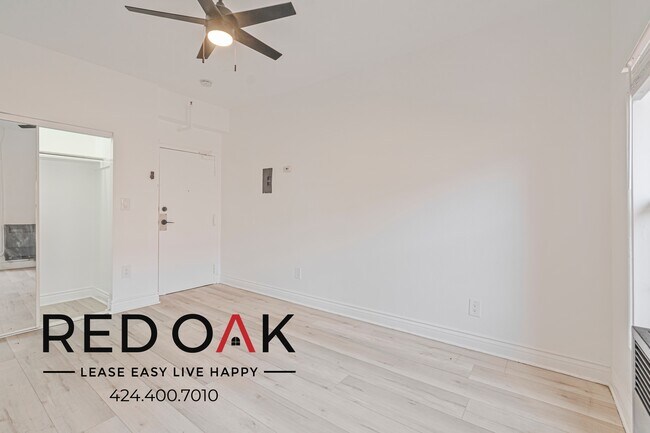 Foto del edificio - 744 Beacon Ave