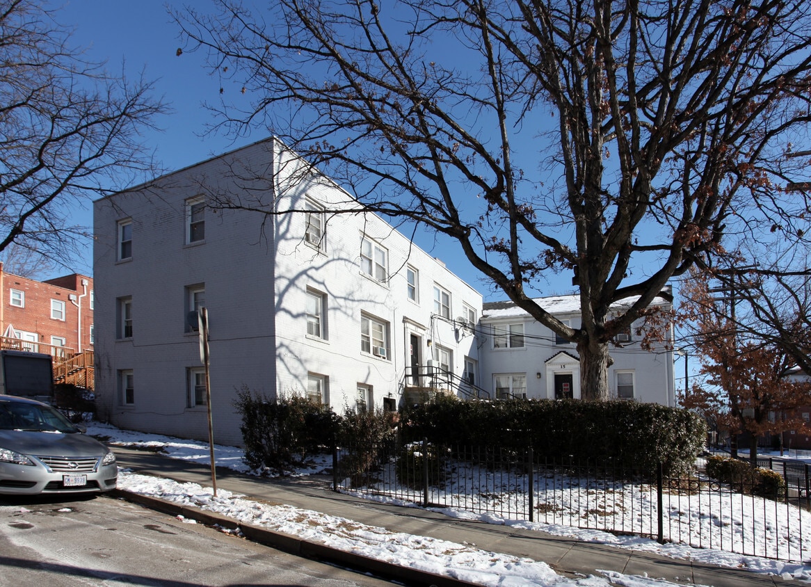Primary Photo - 15-17 46th Pl NE