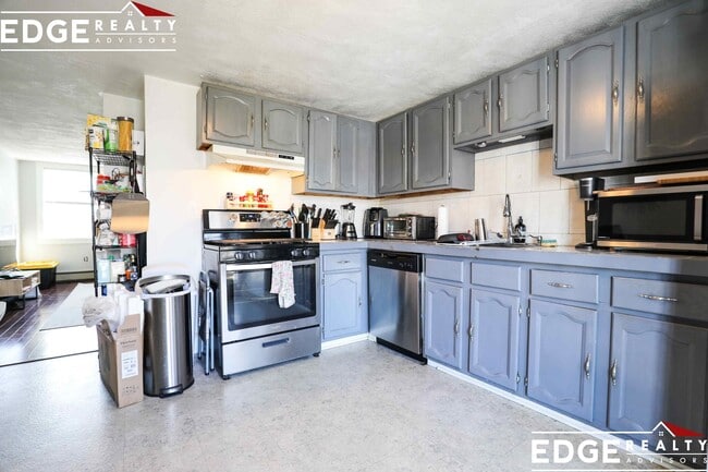 Building Photo - 3 Cottage St