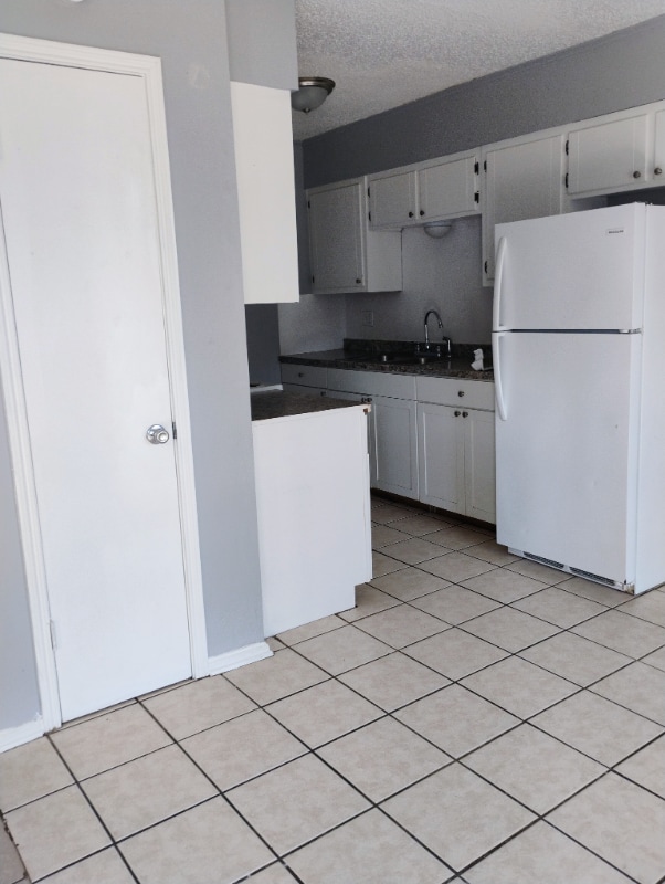 Building Photo - 12240 Jackson Rd