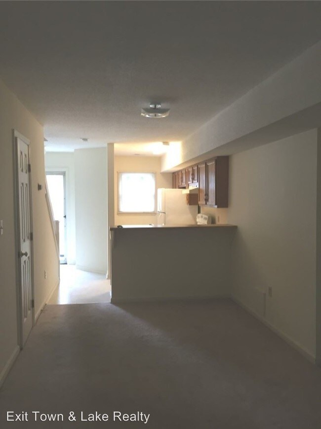 Building Photo - 881 Powell Dr
