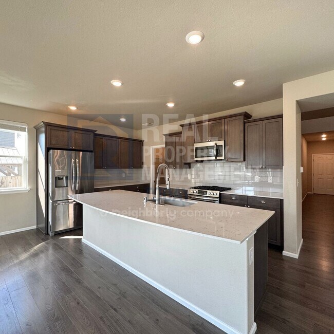 Foto del edificio - Beautiful Modern 3 Bedroom In Puyallup!!