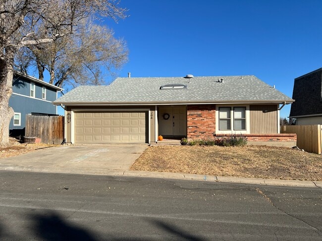 Photo - 206 Cypress Cir House