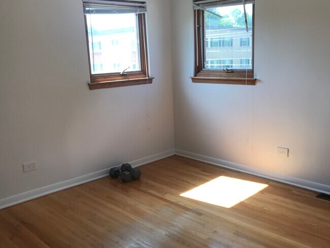 Foto del edificio - 2609 Flossmoor Rd