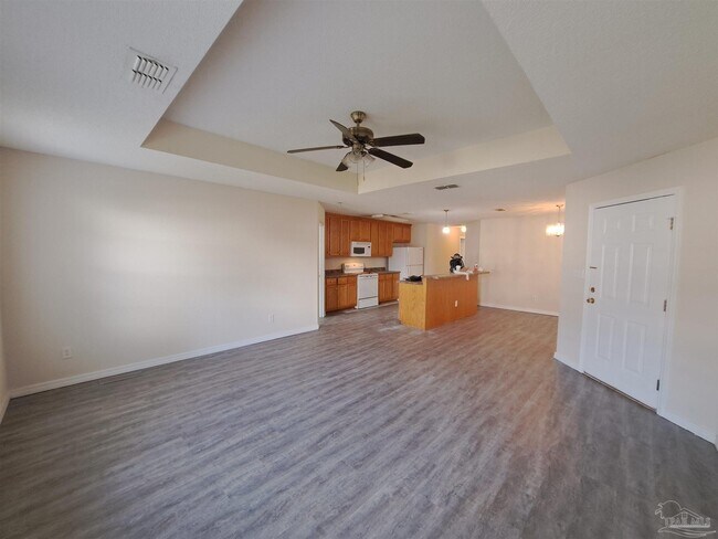 Building Photo - 6031 Dallas Ave