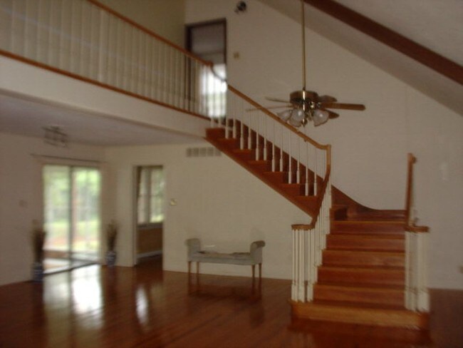 Foto del edificio - 3061 Farmer Rd