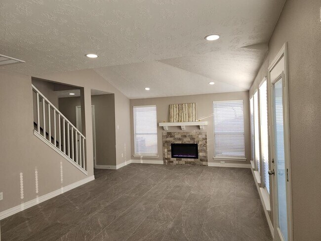 Building Photo - 7822 Redlands Dr
