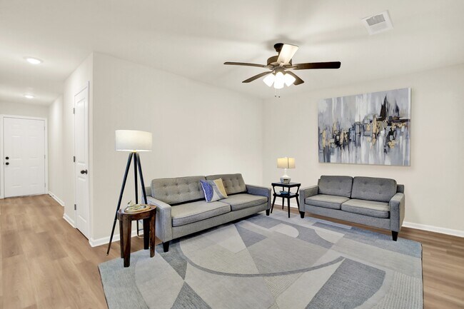 Foto del edificio - 4443 Suncrest Dr