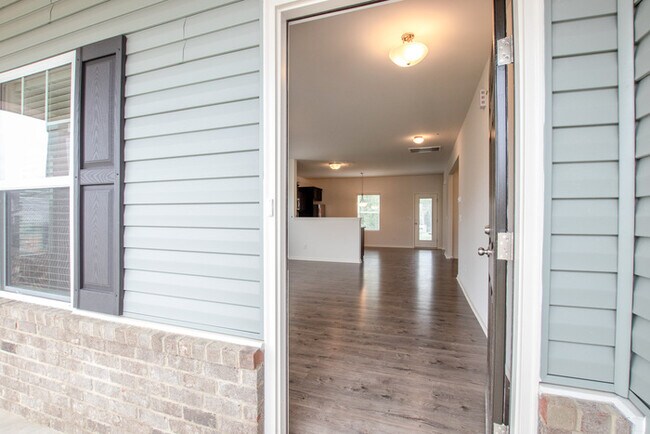 Foto del edificio - 4BD Home in Locust- Stanly County