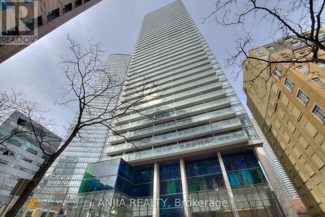 Building Photo - 38 Grenville St