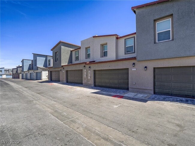 Building Photo - 9364 Serene Hbr St