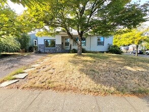 Building Photo - 7037 N Monteith Ave