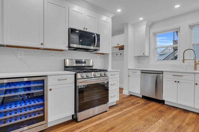 Photo - 116-118 White Street Unit 118 House