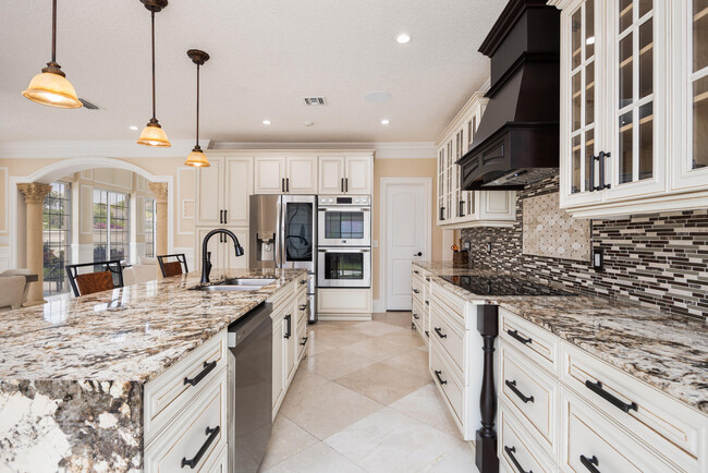 Foto del edificio - 21273 Harrow Ct