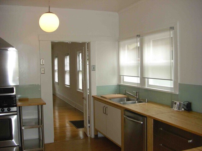 Kitchen sink area - 2022 N Bronson Ave