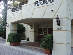 Building Photo - 1834 Brickell Ave