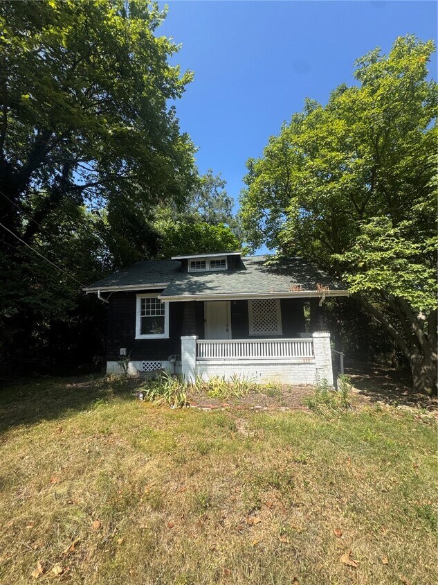 Foto principal - 8467 Lackland Rd