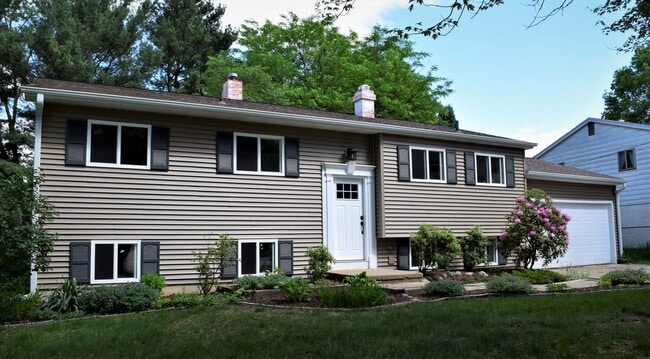 Building Photo - 7631 Walcott Street