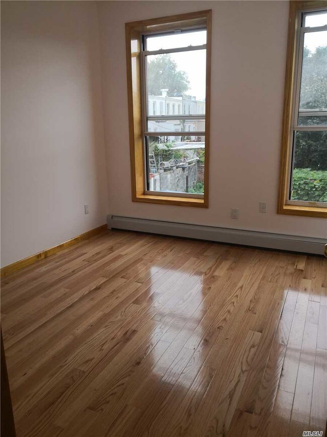 Building Photo - 251 Etna St
