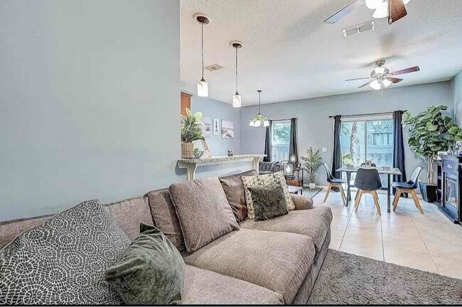 Foto del edificio - 114 Moultrie Village Ln
