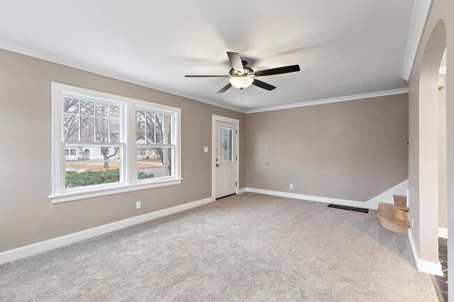 Foto del edificio - 227 E 17th Ave