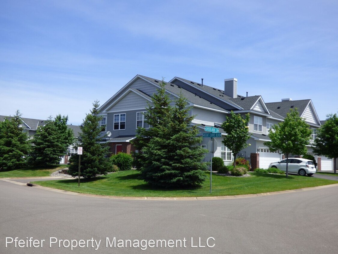 3 br, 2.5 bath House 5796 Mount Curve Blvd. House Rental in