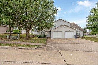 Building Photo - 3501-3503-3503 La Mesa Dr