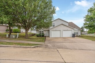 Building Photo - 3501-3503-3503 La Mesa Dr