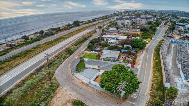 Building Photo - 7270 Ponto Dr