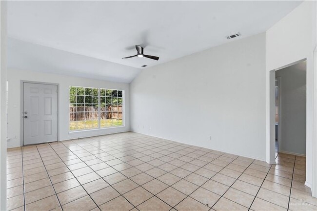 Building Photo - 1715 Marigold St